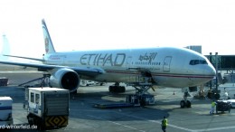 Boeing 777 der Etihad Airways auf dem Flughafen von Abi Dhabi