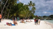 Der Alona Beach auf Panglao Island, Bohol, Philippinen