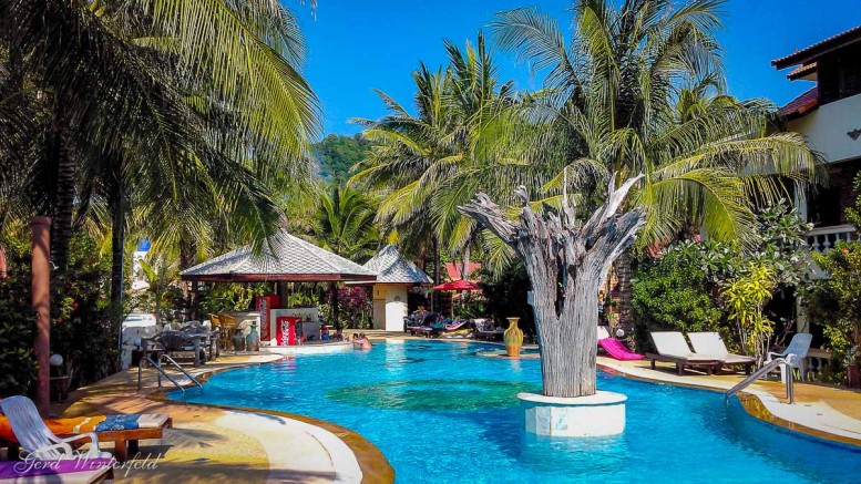 Unser Swimmingpool im Laguna Beach Club am Klong Dao Beach