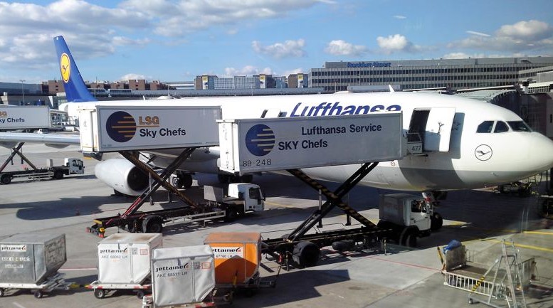 Lufthansa A340 in Frankfurt